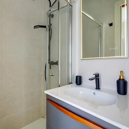 Lux Traditional Townhouse Rooftop Pool In Сasa de vacaciones Sliema